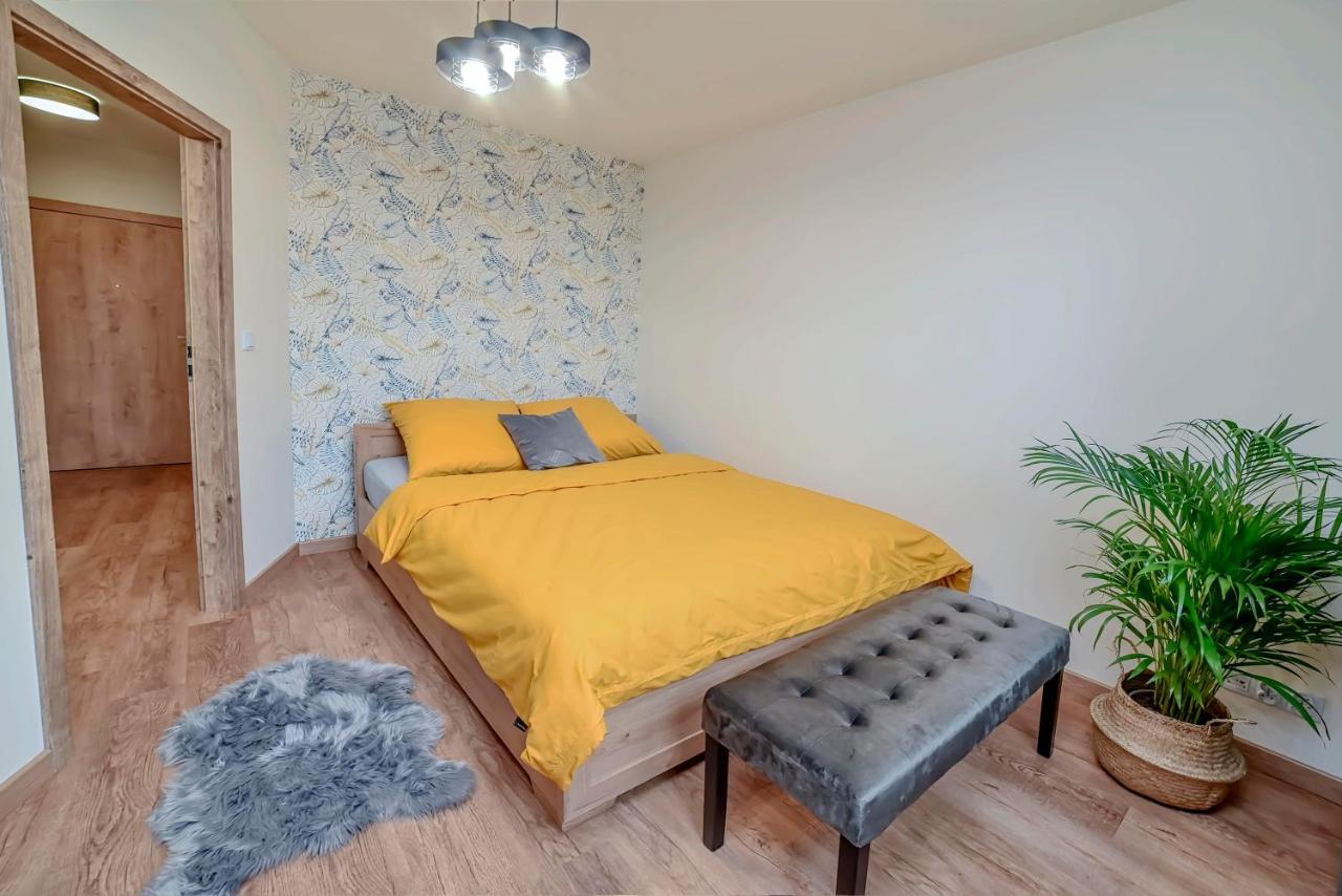 Apartament Na Zlotej Podkowie Lägenhet Głogów Exteriör bild